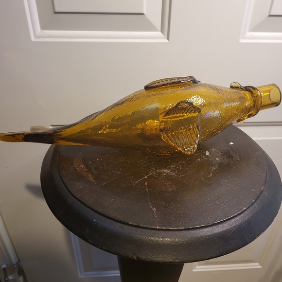 Blenko Style Mid-century Modern Amber Glass Fish Vase Decanter - Picture 9 of 9